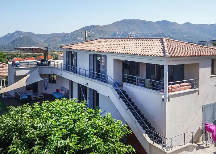Dom wakacyjny 3 Bedroom Awesome In *