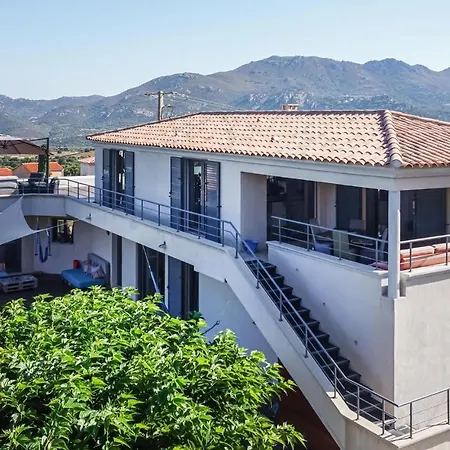 Dom wakacyjny 3 Bedroom Awesome In *