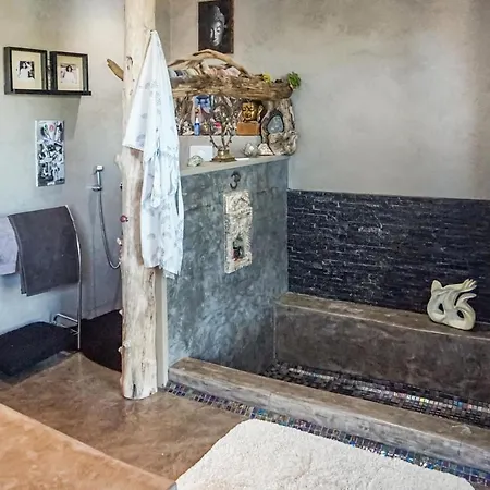 Dom wakacyjny 3 Bedroom Awesome In *