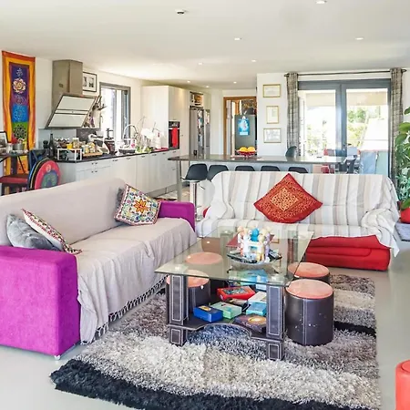 3 Bedroom Awesome In