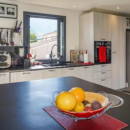 別荘 3 Bedroom Awesome In カロンザナ