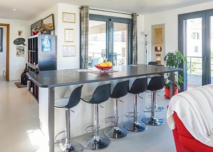 3 Bedroom Awesome In Calenzana