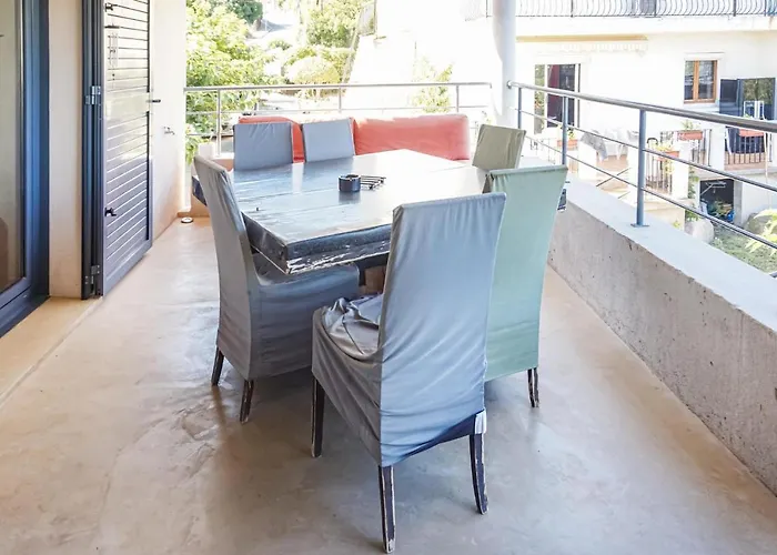 Vakantiehuis 3 Bedroom Awesome In *