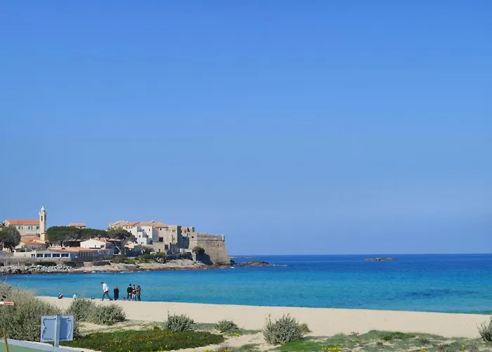 3 Bedroom Awesome In Vakantiehuis